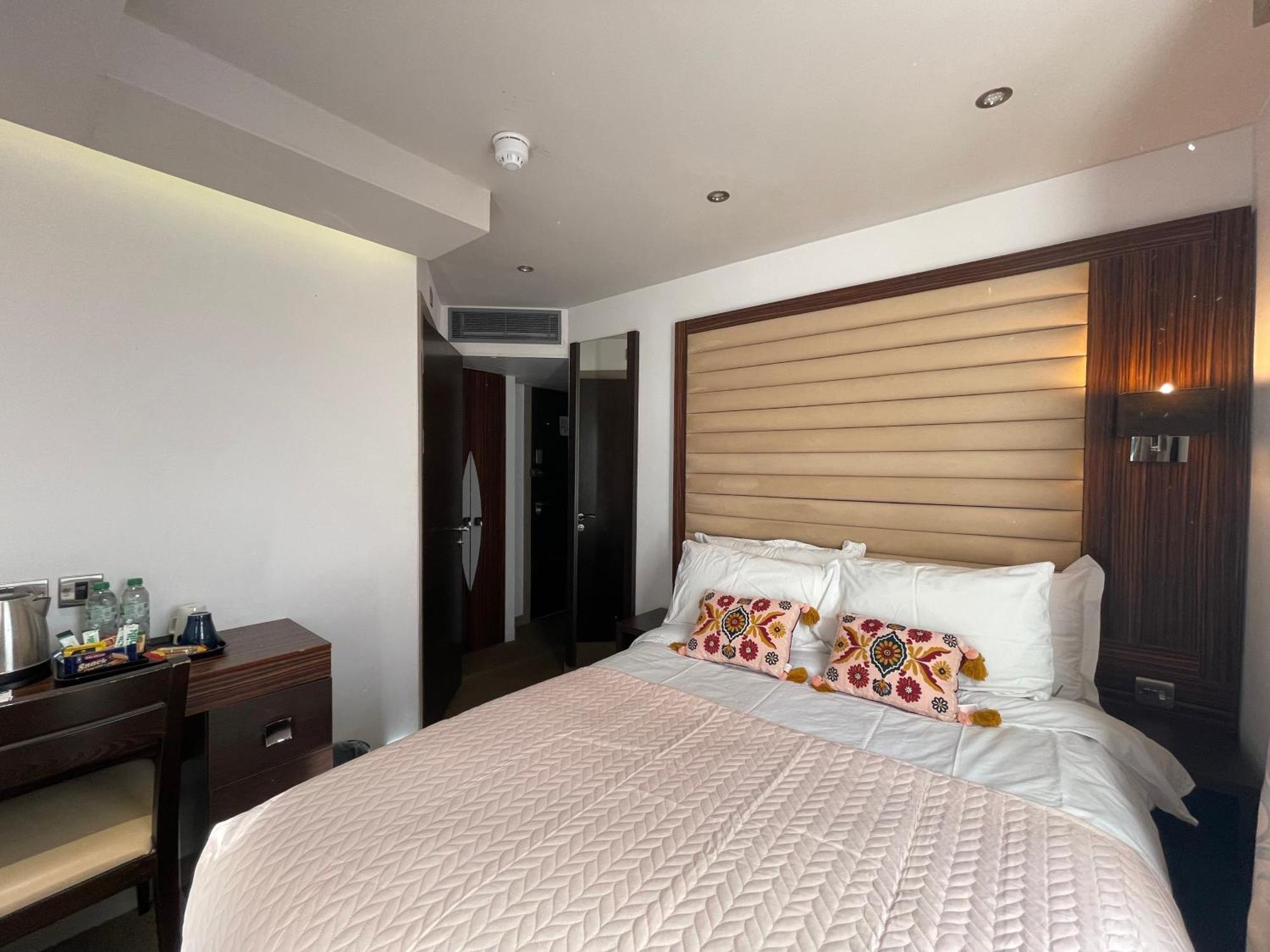 Maitrise Hotel London Luaran gambar